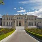 Versace mansion Casa Casuarina, Vineyard Knolls, Sugar Ray Leonard's home on auction