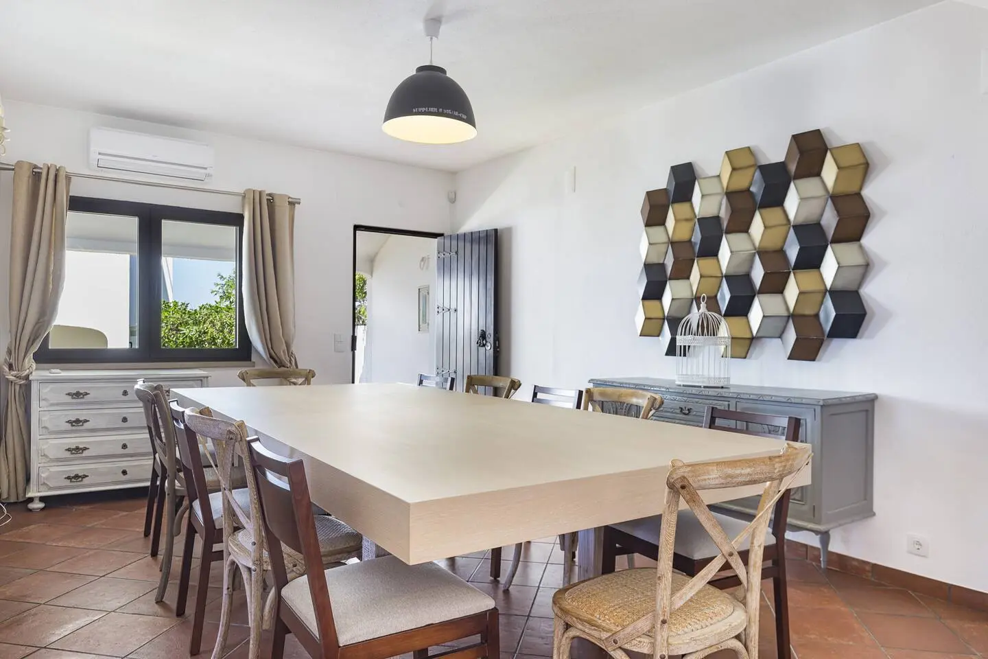 uploads/listings/temp/img_681d7efaab1ef0.22721290.webp